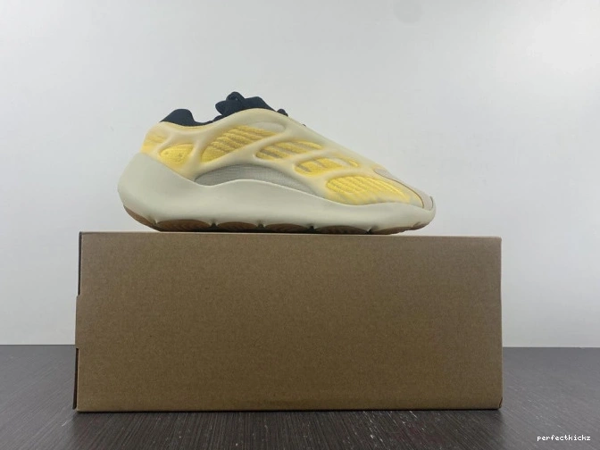 700 HP5425 Yeezy V3 Adidas Safflower Mono 0715